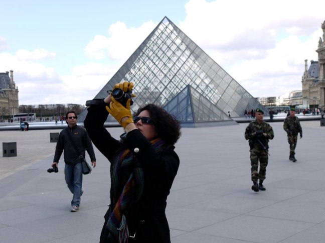 Cole_headshot_Paris_Louvre_2010